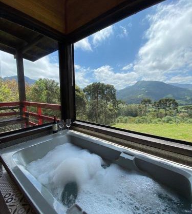 Chalés incríveis com banheira de hidromassagem e vista encantadora