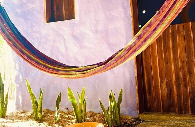 Chalés Rústicos 600m da Praia /Rustic Cottages Walking Distance From the Beach