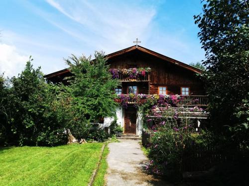 Chalet in Saalfelden near Ski Slopes