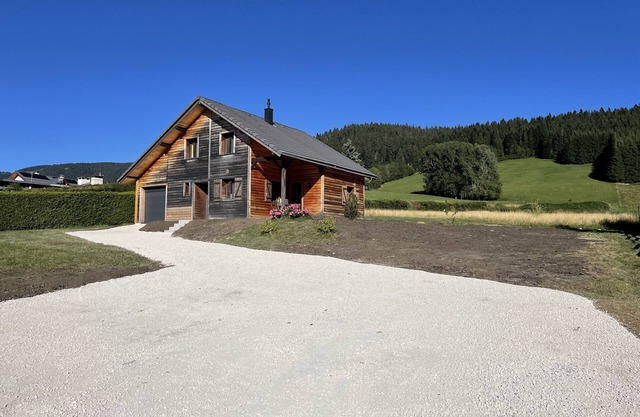 Chalet Écologique et Ensoleillé Dans le Vercors, Proche du Village et des Pistes