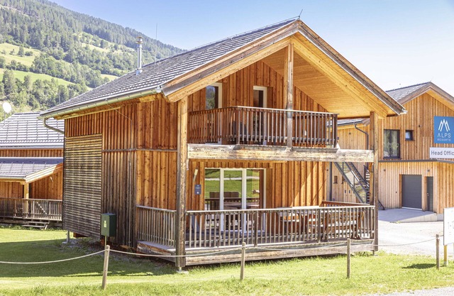 Chalet # 1 with 3 bedrooms & IR sauna