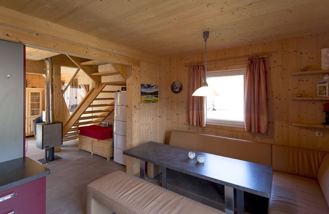 Chalet # 12b with 4 Bedrooms, IR sauna & whirlpool