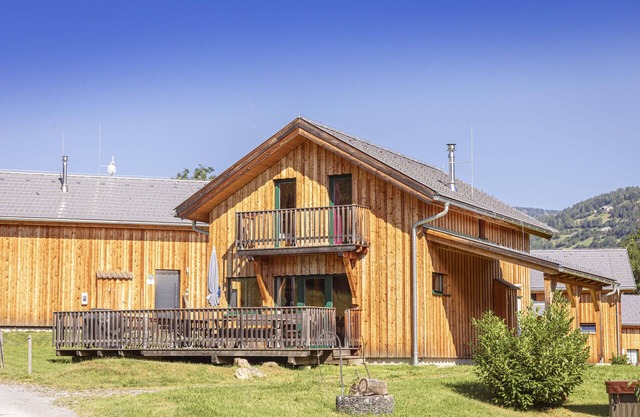 Chalet # 22 with 4 Bedrooms, sauna & whirlpool