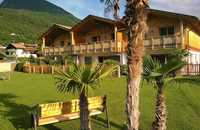 Chalet '1 65m²' with Mountain View, Shared Pool and Wi-Fi