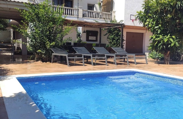Chalet 8 min from the beach by car, swimming pool, wifi, BBQ