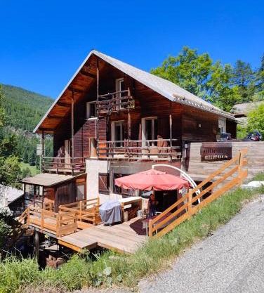 Chalet Ailleurs Appartement à Molines en Queyras