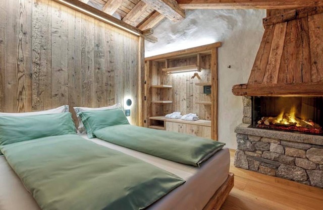 Chalet "Akchalet Akon" with Mountain View, Heated Indoor Pool & Wi-Fi