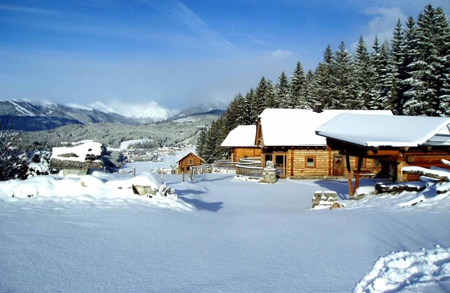 Chalet 'Alpenchalets Weissenbacher-Fuchsbau' with Mountain View, Terrace and Wi-Fi