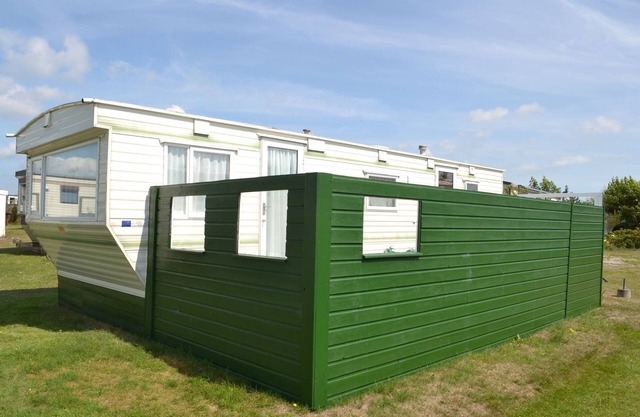 Chalet Ameland Recreation with sun all day on the terrace