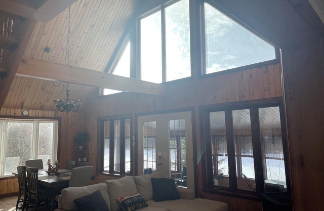 Chalet au Bord de la Rivière & à Proximité de Sentiers de Randonnée Incroyables