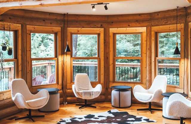 Chalet Authentik 50: Indoor & outdoor heated pools, Hot tub, Lake & Resort