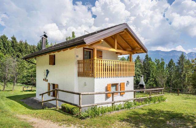 Chalet 'Baita Bocheto' with Balcony & Terrace