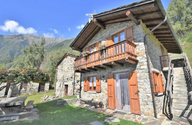 Chalet Baita Lake View by Interhome