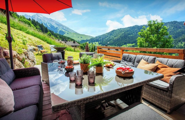 Chalet Bella Cha - family ski break with breathtaking views - OVO Network