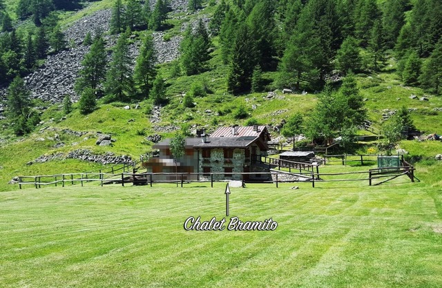 Chalet Bramito in the heart of the Stelvio National Park