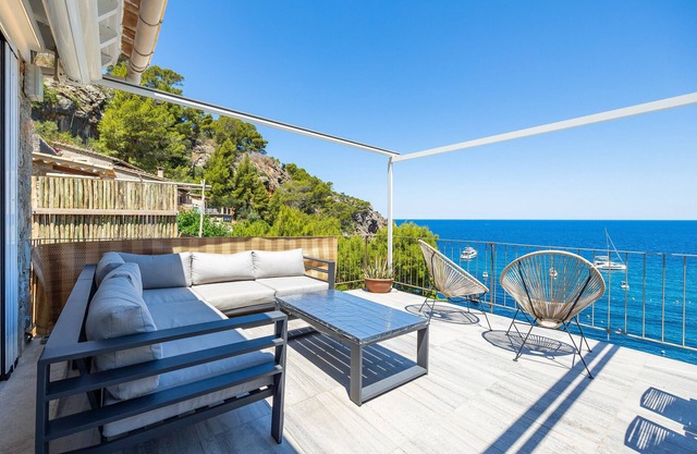 Chalet 'Ca La Dolors Deià' with Sea View, Wi-Fi and Air Conditioning