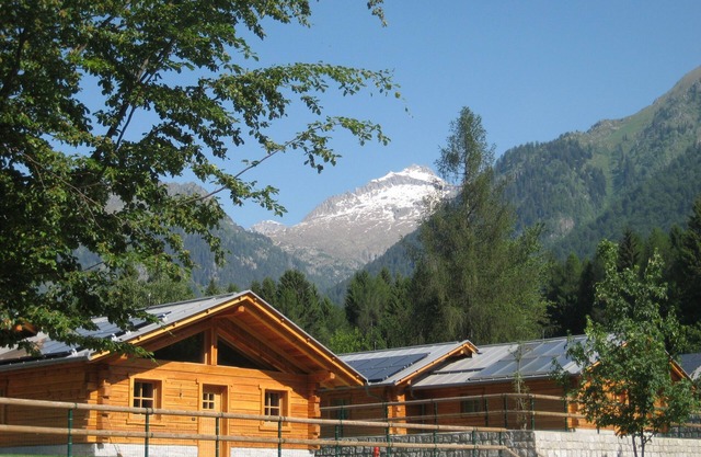 Chalet 'Camping Faè' with Mountain View, Private Terrace and Wi-Fi