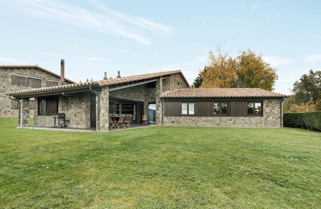 Chalet 'Casa Campelles 1' with Mountain View, Private Terrace and Wi-Fi