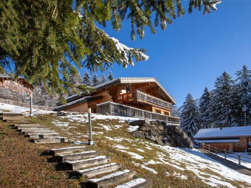 Chalet Chalet Casablanca by Interhome