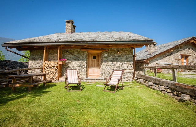 Chalet 'Civico 1 ' with Mountain View, Private Garden and Wi-Fi