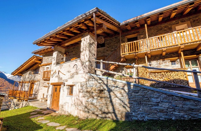 Chalet 'Civico 8' with Mountain View, Shared Garden and Wi-Fi