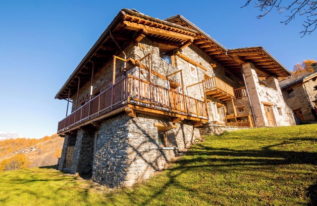 Chalet 'Civico 9' with Mountain View, Shared Garden and Wi-Fi
