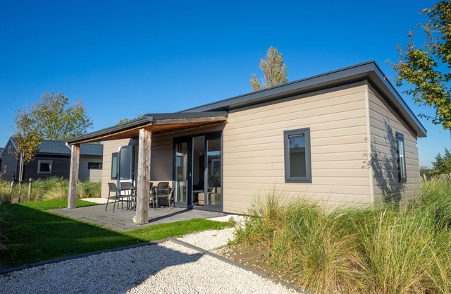 Chalet Close to Rockanje & Nature