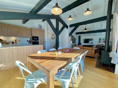 Chalet Cosy 8 Pers, Skis aux Pieds, Balcon, WIFI, Parking - FR-1-505-33
