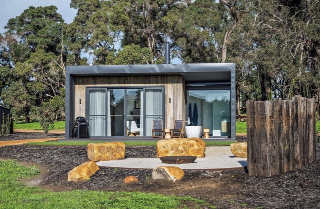 Chalet Coast | Walburra Brook Off-grid Luxury stay