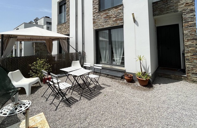 Chalet con piscina comunitaria