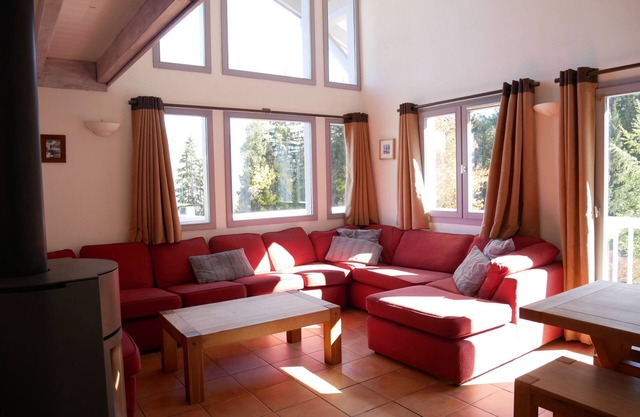 Chalet Courchevel - 14 Persons, 7 Bedrooms 7 Bathrooms, 40m from slopes