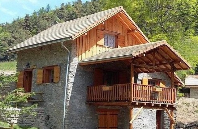 Chalet de la rose 7063 route de la montagne avançon