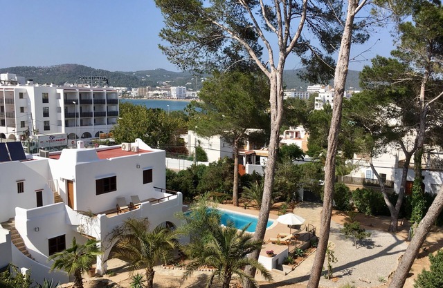 CHALET TORRALBA, Close to the beach, pool, quiet holidays, WiFi