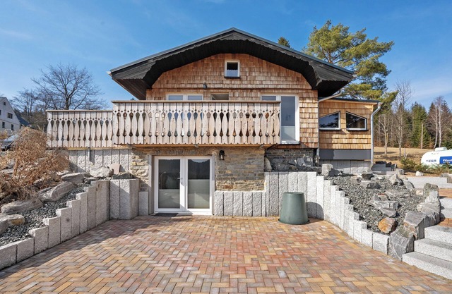 Chalet 'Fenzl' with Mountain View, Private Terrace and Wi-Fi