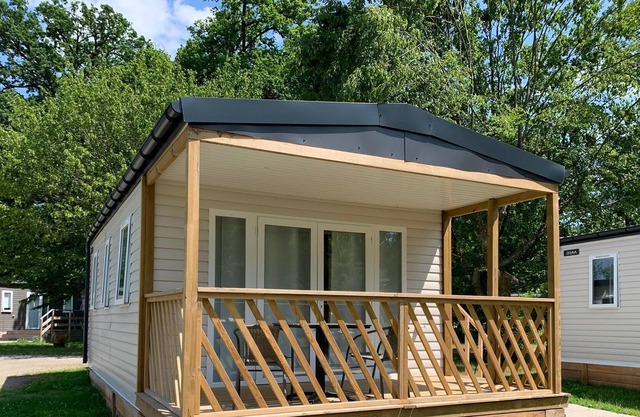 Chalet Feuersalamander - Camping in the oak forest - Camping - Chalets