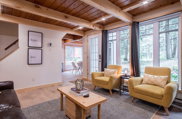 Chalet Finland, Turn Key Amenities + Pet Friendly + Dedicated Workspace with Hi Speed WiFi