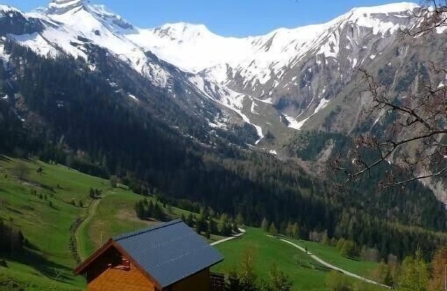 Chalet for rent in Villard Reymond, Parc National des Ecrins.
