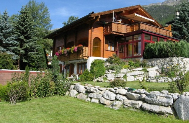 Chalet Grächen / St. Niklaus with a panoramic view of several four-thousanders