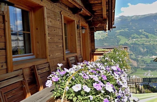 Chalet Hochzillertal with sauna in the Zillertal
