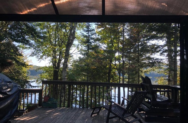 Chalet "Ici et maintenant, sur le lac"