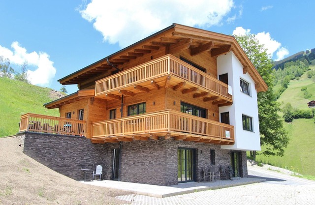 Chalet in Saalbach by Jausern Ski Lift