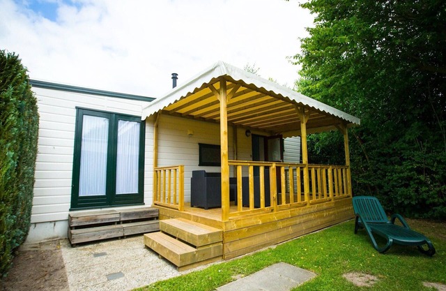 Chalet in Duinhoeve with Van Gogh Style
