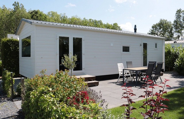 Chalet in Friesland near Wadden Sea & Franeker