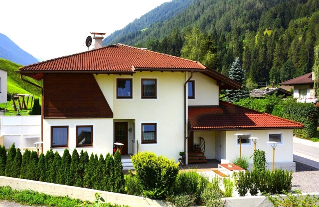 Chalet in Fulpmes near Stubai Glacier Skiing