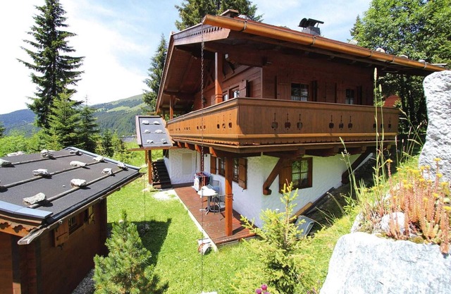 Chalet in Königsleiten near Alpine Peaks