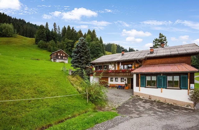 Chalet in Schwarzenberg near Ski Lift