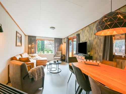 Chalet in Stegeren near Forest and Pond