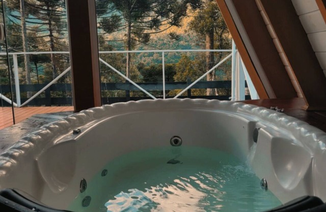 Chalet in the middle of the icy mountains of Urubici-