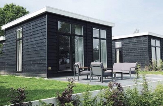 Chalet in Zuna by Tennis Court