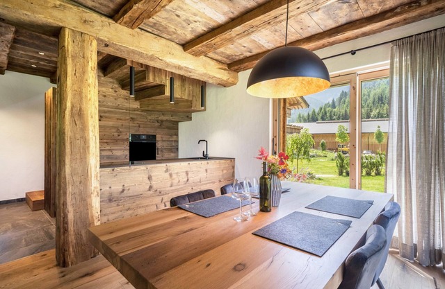 Chalet 'Zu Wosser' with Mountain View, Private Terrace and Garden